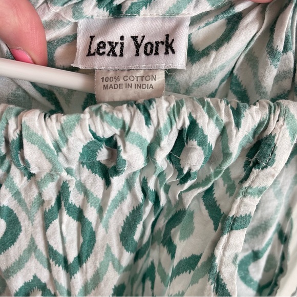 Lexi York Pattern Tank Top - Picture 3 of 3
